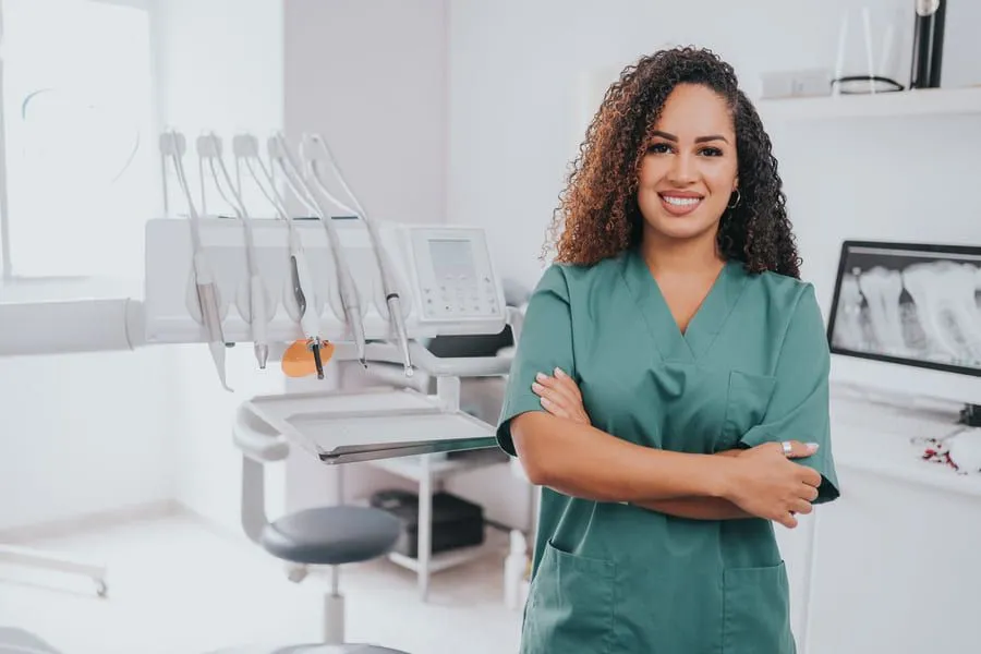 РАБОЧАЯ ОДЕЖДА ДЛЯ ПРОМЫШЛЕННОСТИ И ПРОИЗВОДСТВЕННОГО ПЕРСОНАЛА